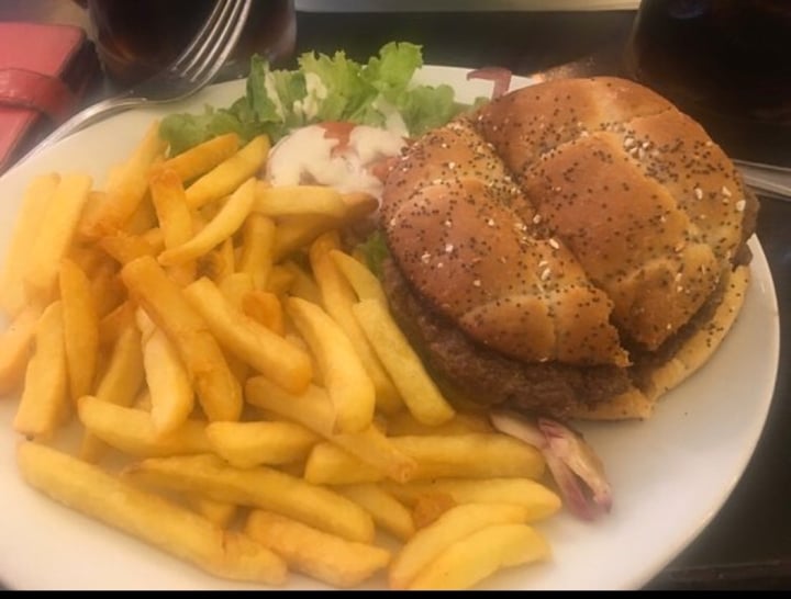 photo of Bistrot de la Tour Eiffel Végéburger shared by @drescoding on  13 Dec 2019 - review