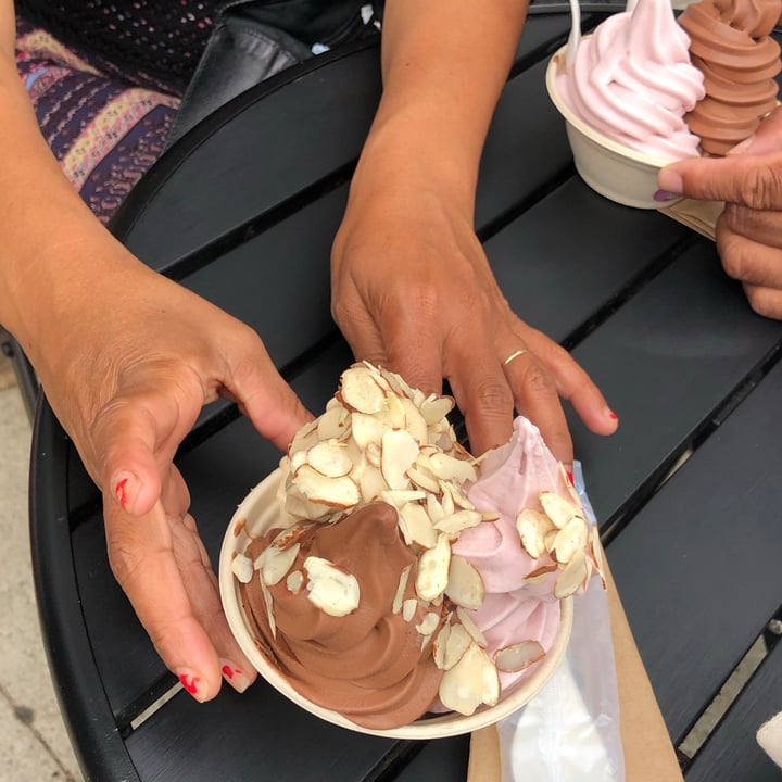 review photo of Yoga-urt Chocolate Bliss, Peanut Butter Prana, & Strawberry Serenity shared by @cinyquacker on 15 Apr 2021 - review