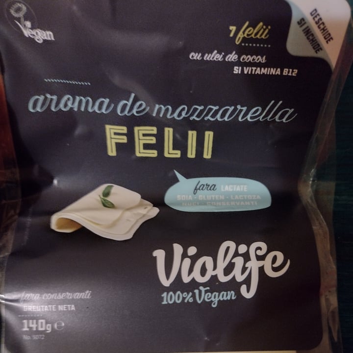 photo of Violife Vegan Mozzarella Slices shared by @flamjoy on  19 Mar 2022 - review