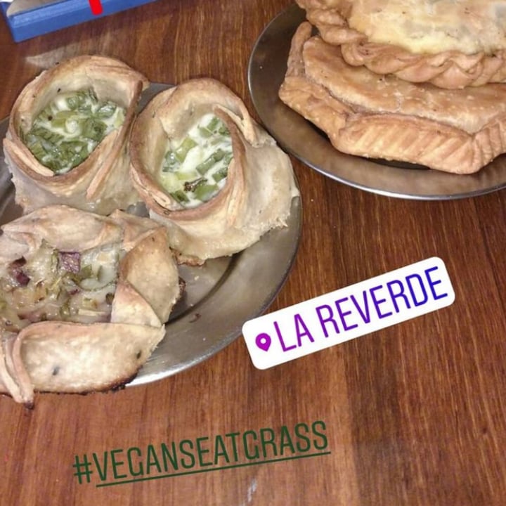 photo of La Reverde Parrillita Vegana Empanadas shared by @daianagonzalez on  02 May 2021 - review