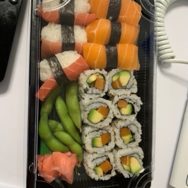 review photo of Crazy Vegan Sushi Vegan Deluxe Box shared by @dbuvana on 05 Jul 2020 - review