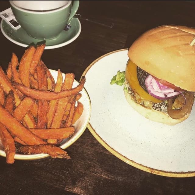 Handmade Burger Co