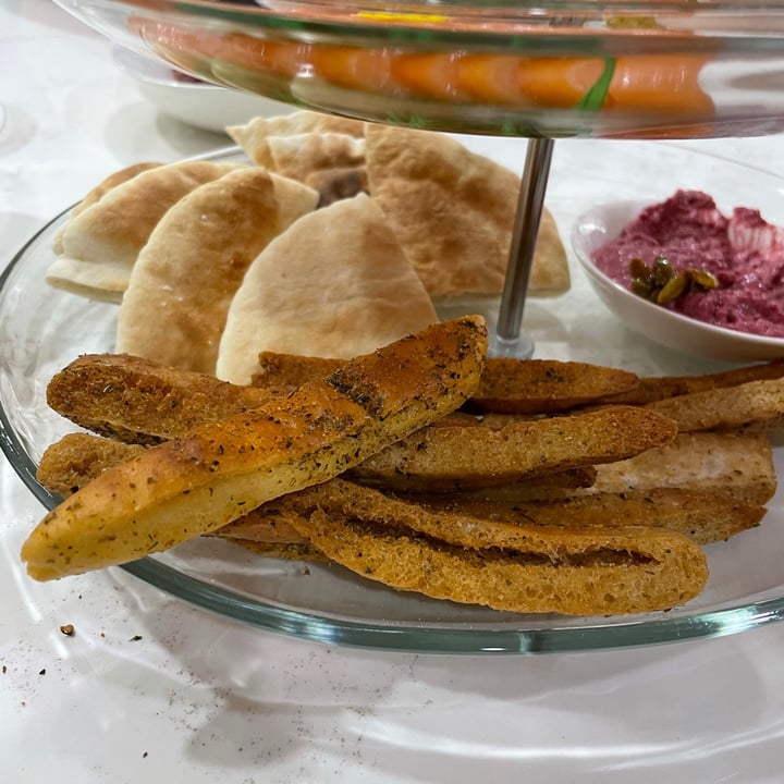 photo of Pita Bakery Pita Chips shared by @applepancakes on  11 May 2021 - review