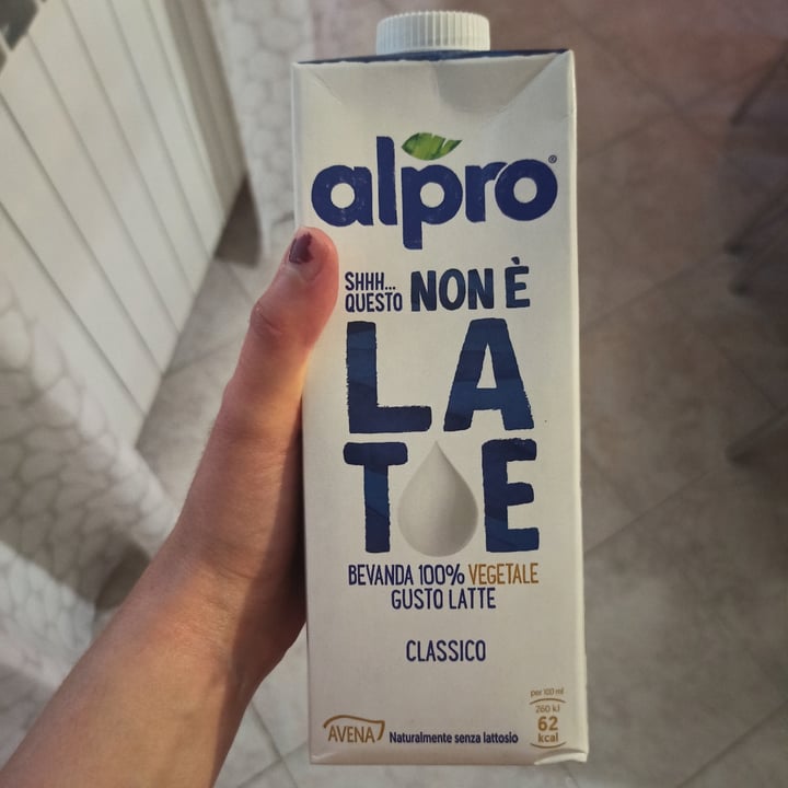 review photo of Alpro This is Not Milk Classic Questo Non è Late Classico shared by @eleonoracasss on 26 Jun 2022 - review