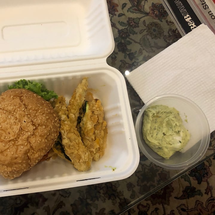 review photo of Let's Veg Beyond Meat Burger shared by @gdemeillon on 28 Feb 2021 - review