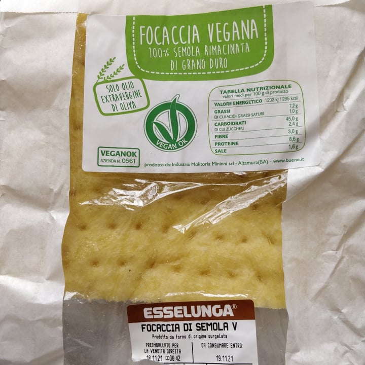 photo of  Esselunga Focaccia vegana shared by @alessiavik on  19 Nov 2021 - review