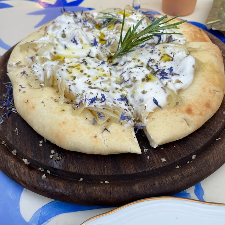 review photo of Amaranto Bistrot Toscana Vegan con cipolle e stracchino vegano shared by @ilariaqualcosa on 11 Jun 2022 - review