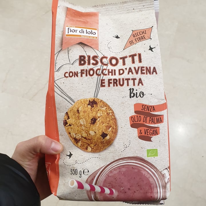 review photo of Fior di Loto Biscotti Con Fiocchi D'avena E Frutta shared by @salsina on 27 Dec 2021 - review
