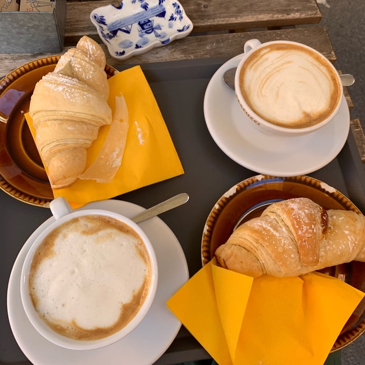 review photo of Fram Cafè Bistrot Bio Veg Cornetto Al Pistacchio shared by @martafiz on 16 Sep 2022 - review