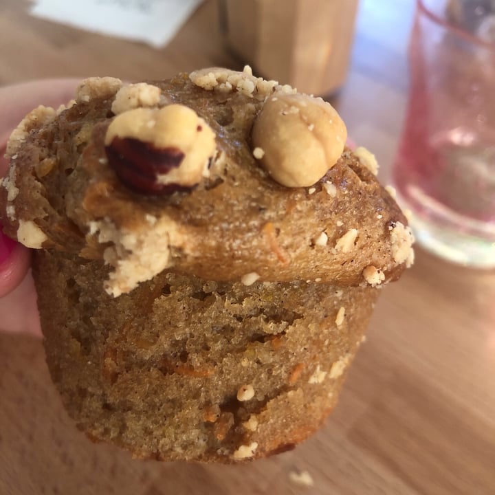 photo of Hank Burger Carrot Cake shared by @rabuchan on  28 Jun 2021 - review