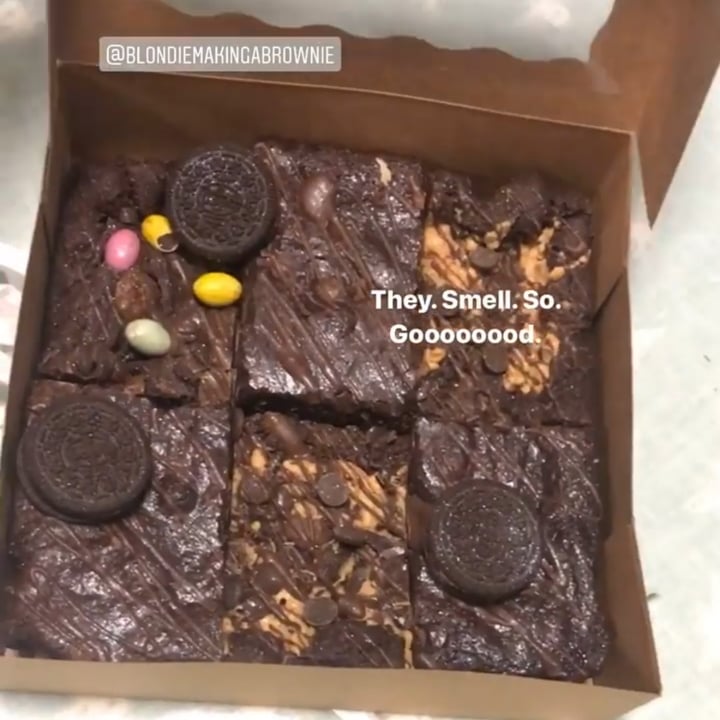 photo of blondie making a brownie brownies shared by @broccolizzo on  07 Sep 2022 - review