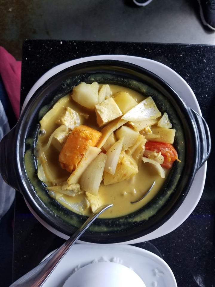 photo of Jasmine 26 Restaurant and Bar Yellow Curry shared by @annesemenak on  06 Aug 2018 - review