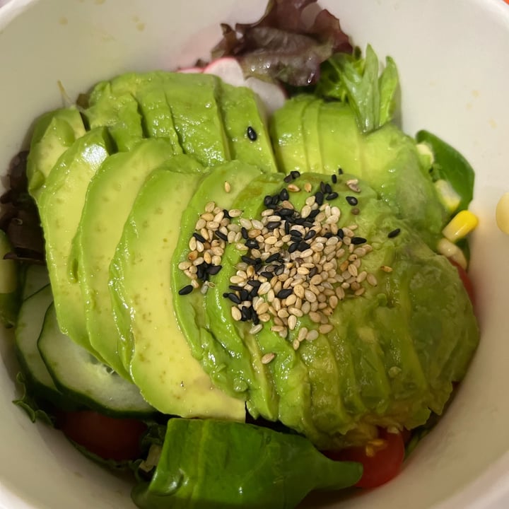 photo of Lucky Cat Avocado Salad With Yuzu Ponzu Dressing shared by @soy-orbison on  07 Nov 2022 - review