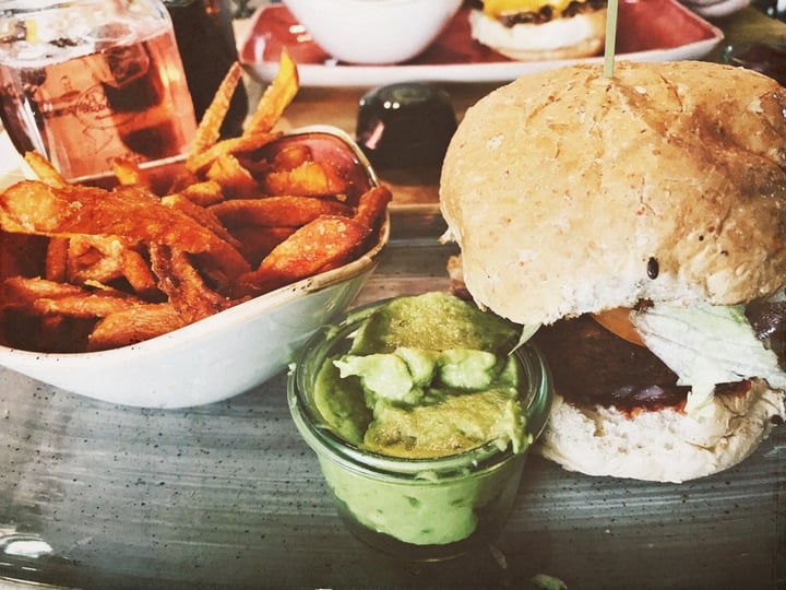 photo of Le Burger Mariahilfer Straße Vegan Burger shared by @kikiheindl on  23 Feb 2020 - review