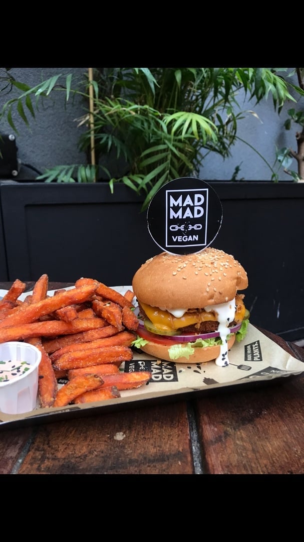 photo of Mad Mad Vegan Rock’n Chick’n shared by @cgo98 on  08 Mar 2020 - review