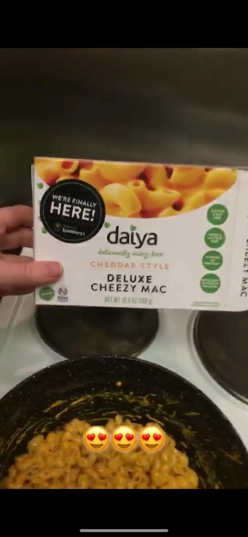 review photo of Daiya Cheddar Style Deluxe Cheezy Mac shared by @kayleighjackson on 29 Dec 2019 - review