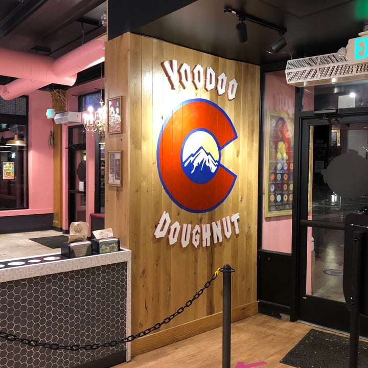 photo of Voodoo Doughnut - Broadway Vegan Portland Cream shared by @amanda4evah on  22 Apr 2021 - review