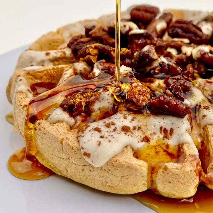 review photo of Happy Day Juice Co. Pumpkin Pecan Waffle shared by @pdxveg on 21 Oct 2021 - review
