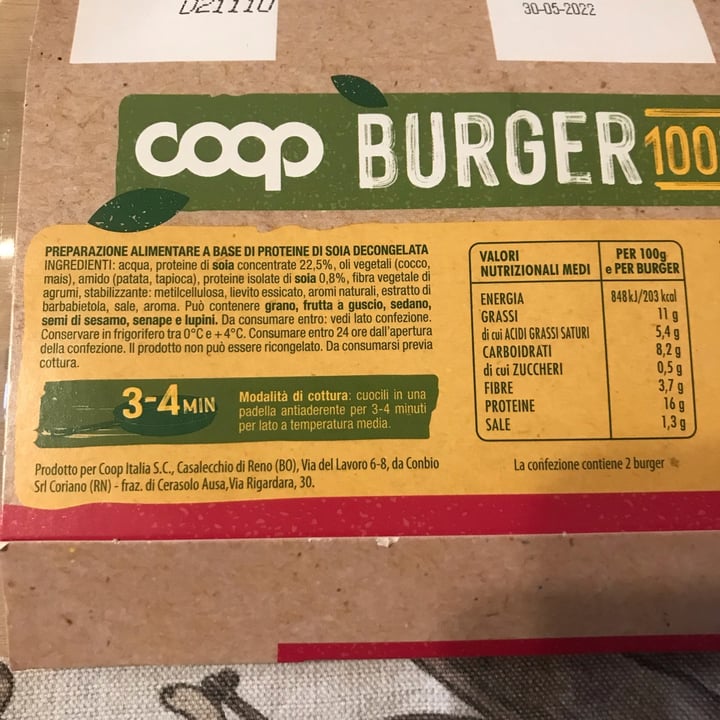 photo of Coop Burger 100% vegetali Sucoso & Gustoso  shared by @vegvale93 on  24 May 2022 - review