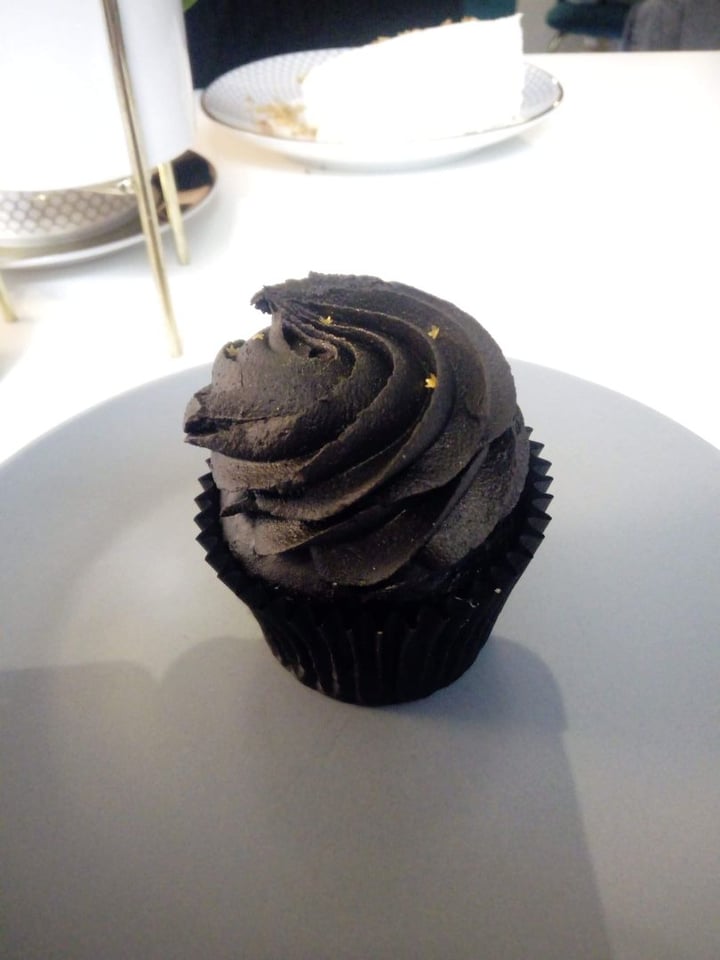 photo of Naked Bakery Black velvet cupcake shared by @louiseestperdue on  31 Aug 2019 - review