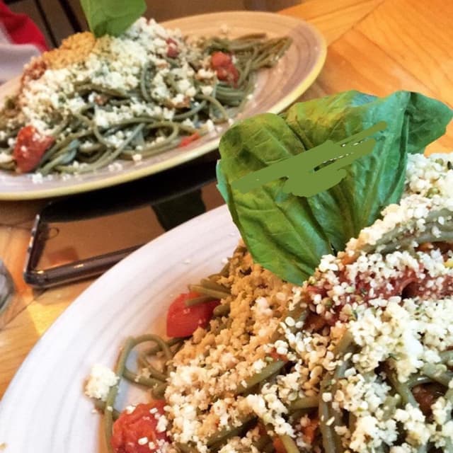 Foto do prato “Pasta espirulina”