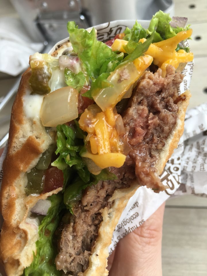 review photo of VeganBurg Singapore Impossible Patty shared by @emmachia on 02 May 2019 - review