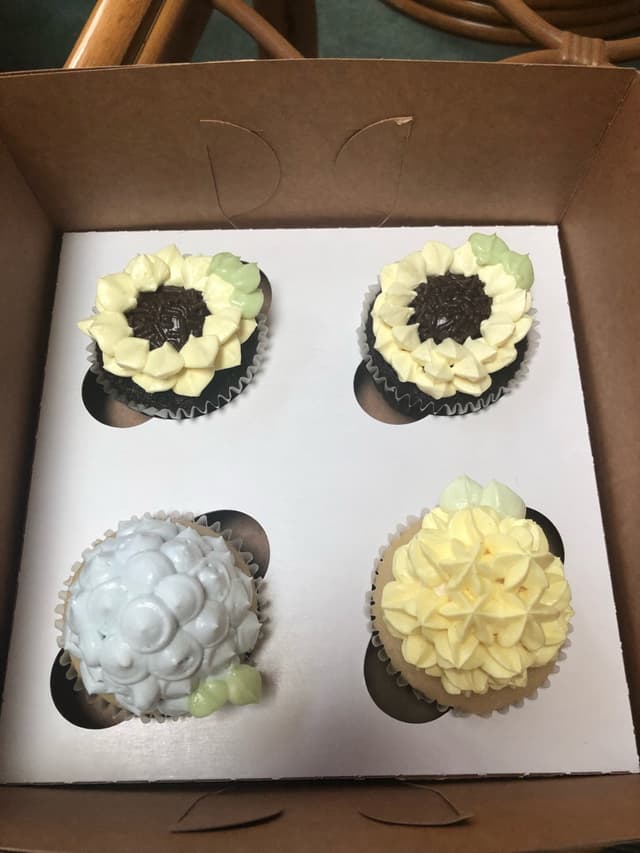 Photo of the dish “Assorted cupcakes”