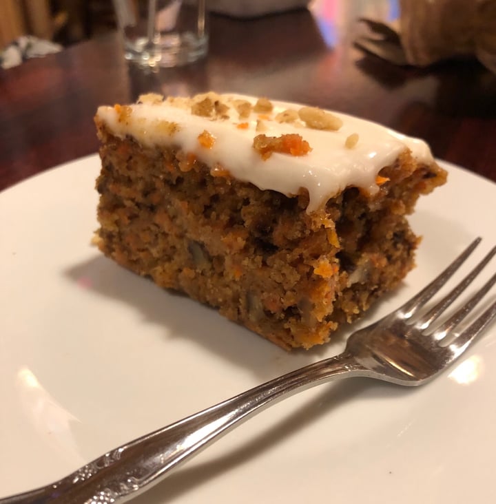 photo of One Veg World Classic Carrot Cake shared by @evolotus on  25 Feb 2019 - review