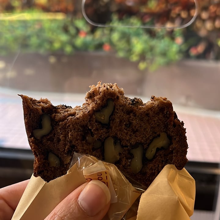 photo of Café 330 Vegan Walnut Banana Bread shared by @eco-esti on  14 Oct 2022 - review