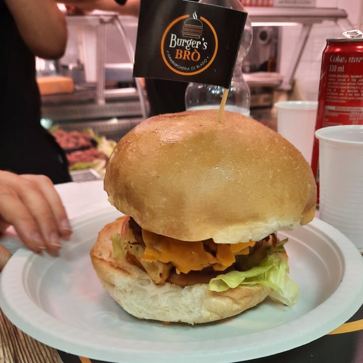 photo of Burger's bro' american veg shared by @tania- on  01 Aug 2022 - review
