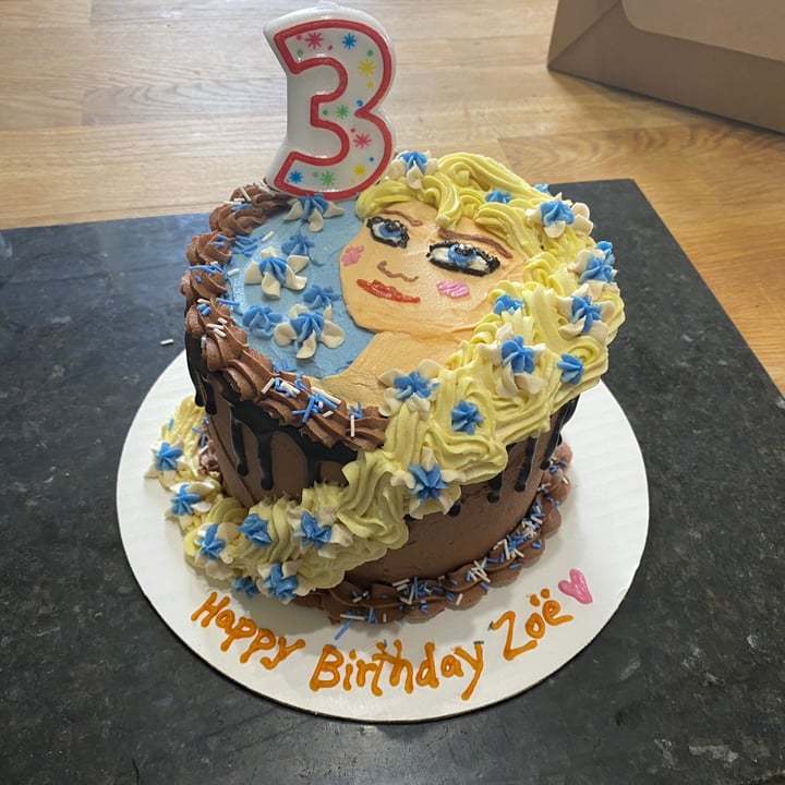 review photo of The Sweet Beet Character Cake shared by @asilva21 on 04 Nov 2020 - review