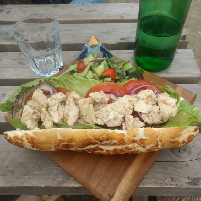 「Chicken style Mayo Long Baguette」の料理の写真