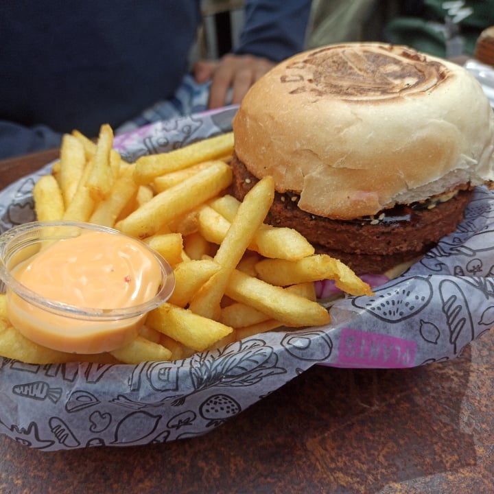 review photo of Lado V Hamburguesa Podrán shared by @claguer on 13 Sep 2022 - review