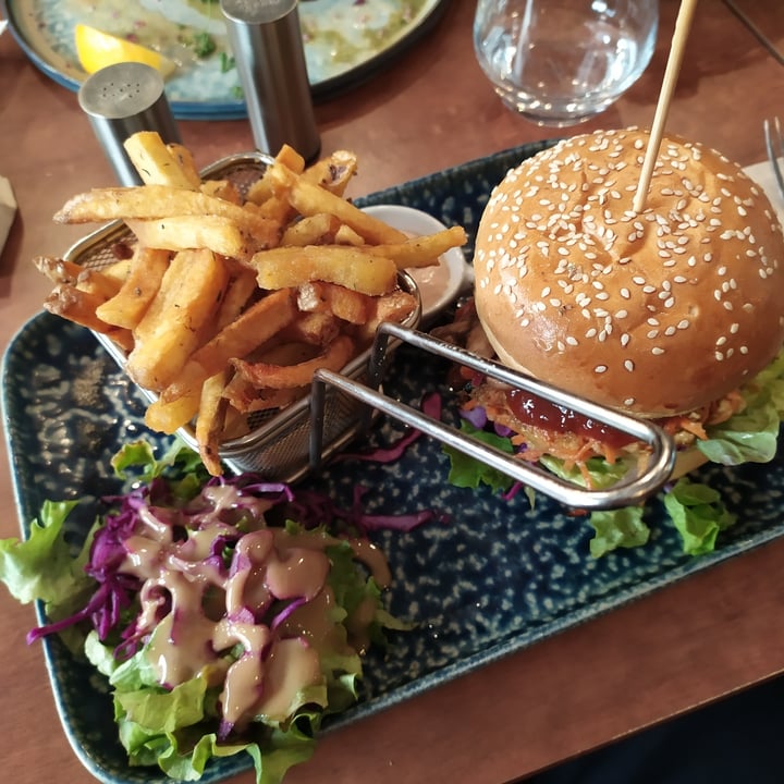 photo of Ô'Cocher Table & Burger & Cave à vin Burger Le Veggie shared by @kkami-sama on  29 Apr 2022 - review