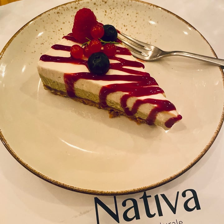 photo of Nativa Ristorante Cheesecake pistacchio, cioccolato bianco e coulis di lamponi shared by @fcarlevalis on  31 May 2022 - review