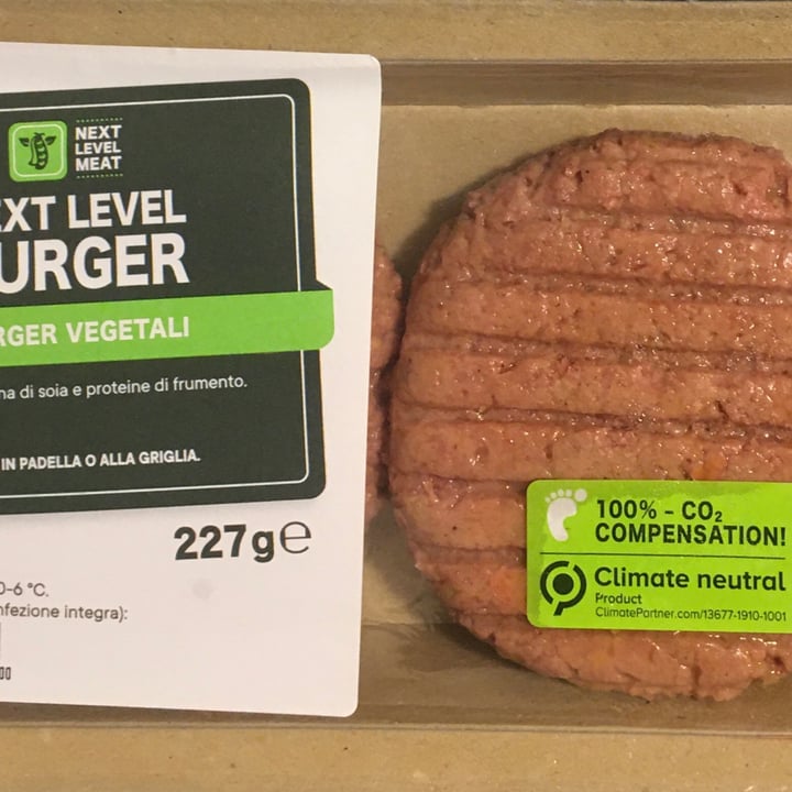 photo of Next Level Meat Burger Vegetali  shared by @theveggienotebook on  17 Nov 2021 - review