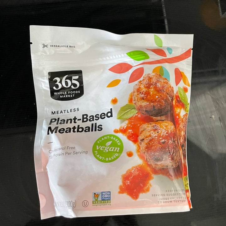 photo of 365 Whole Foods Market Meatless Plant-based Meatballs shared by @kp03 on  25 Feb 2021 - review