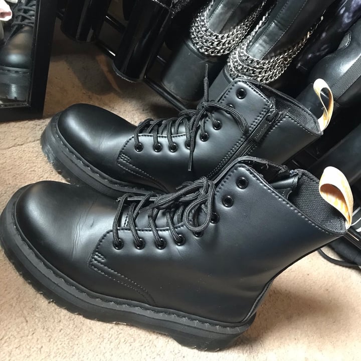 Dr. Martens VEGAN JADON II MONO PLATFORM BOOTS Review | abillion