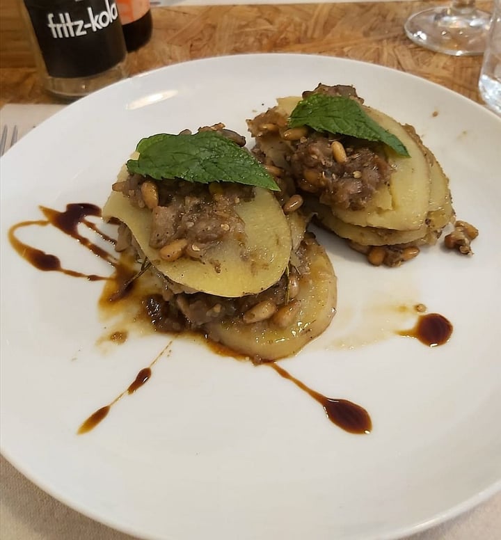 review photo of EL VERGEL RESTAURANT VEGÀ Morcilla vegana con patatas shared by @crishler on 17 Oct 2019 - review