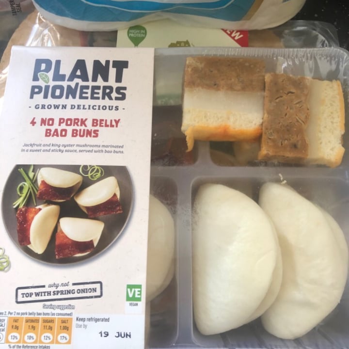 review photo of Plant Pioneers No Pork Belly Bao Buns shared by @bobbiwib on 30 Jun 2021 - review