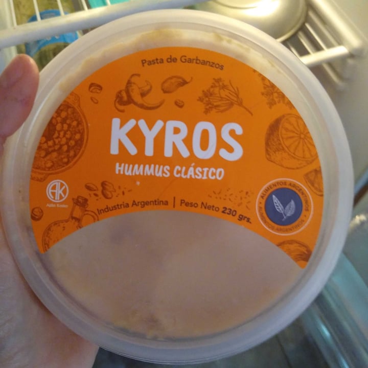 photo of Kyros Hummus clásico shared by @vicky95 on  10 Dec 2020 - review
