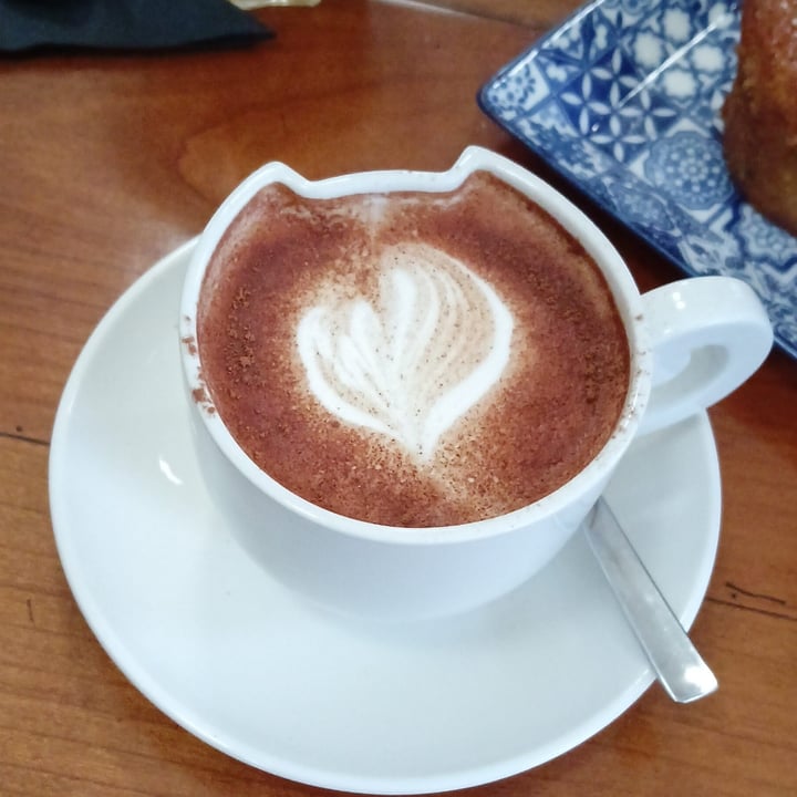 photo of Crazy Cat Café Cappuccino Con Latte Di Soia shared by @alicevee on  22 Oct 2022 - review