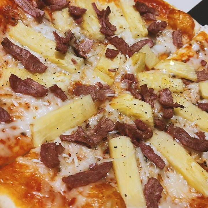 review photo of Bambú Pizza Piña Y Bacon shared by @petivermello on 29 Oct 2021 - review