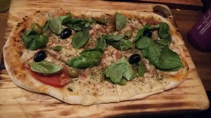 photo of Skal Pizza vegana albahaca y tomate shared by @angie93 on  24 Mar 2020 - review