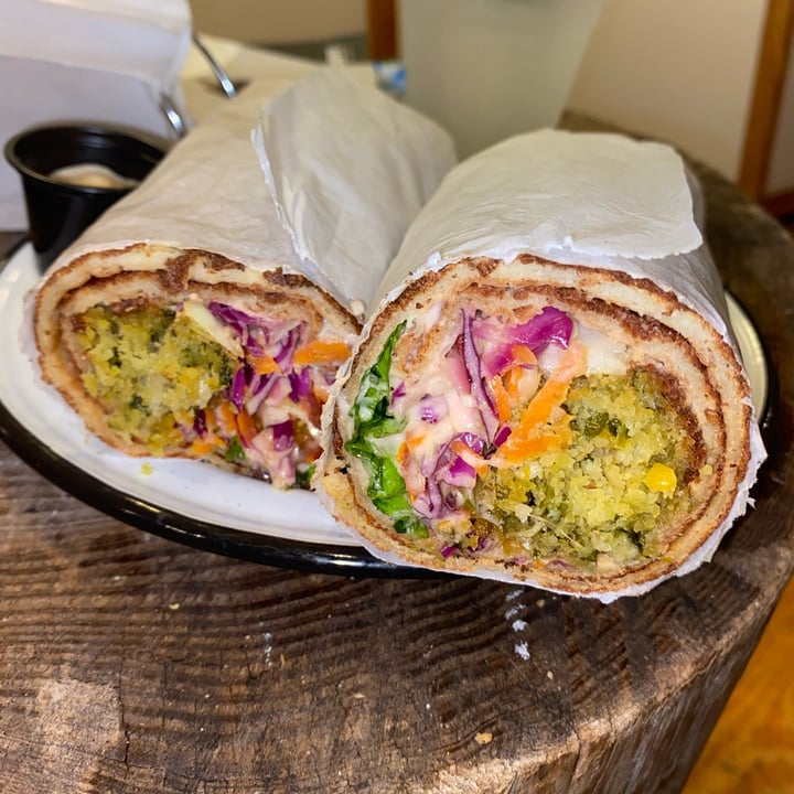 photo of SANA A ROU Wrap Falafel shared by @inespressable on  18 Jan 2022 - review