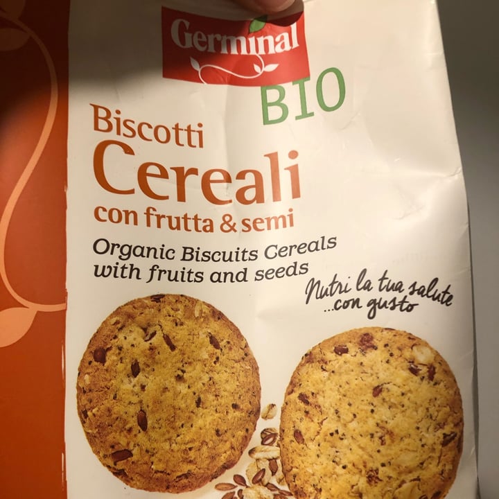 photo of Germinal Bio Biscotti cereali con frutta e semi shared by @mammavitaminica on  07 Apr 2022 - review