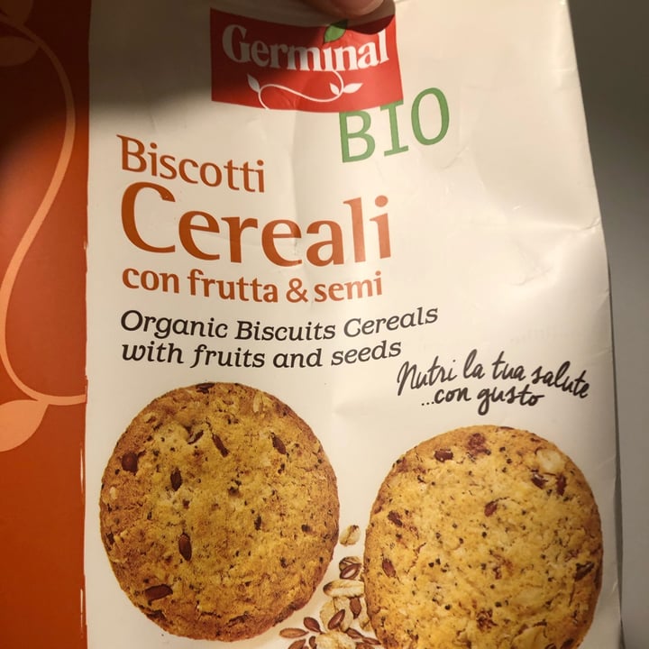 review photo of Germinal Bio Biscotti cereali con frutta e semi shared by @mammavitaminica on 07 Apr 2022 - review