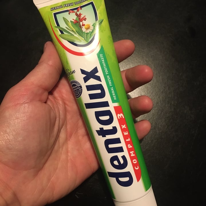 photo of Dentalux Complex 3 crema dental shared by @cripardo on  04 Oct 2022 - review