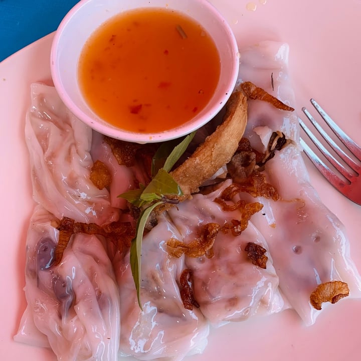 photo of Saigon Lotus Steamed rice roll with wild mushrooms shared by @alternativevegan on  21 Jul 2021 - review