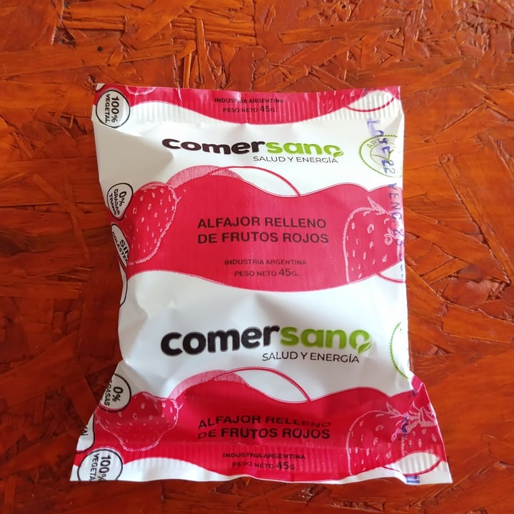 photo of Comersano Alfajor De Frutos Rojos shared by @daibonetto on  01 Jul 2021 - review